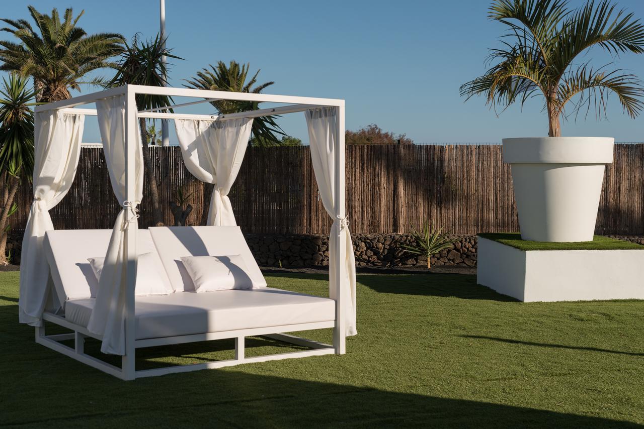 Villas Lanzasuites (Adults Only) Playa Blanca  Exterior photo